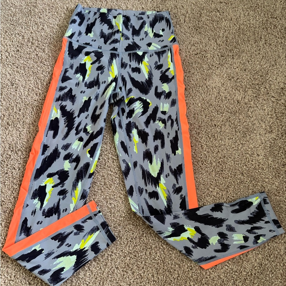 Aerie Chill Play Move High Rise Leopard Leggings - Picture 5 of 5